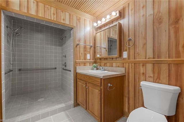 4861 Rochambeau DR, Williamsburg, VA 23188