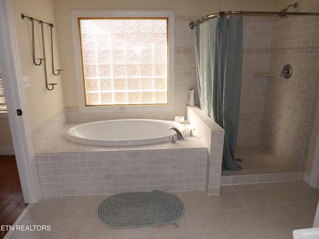 223 Ulysses Daniels Lane, Harrogate, TN 37752