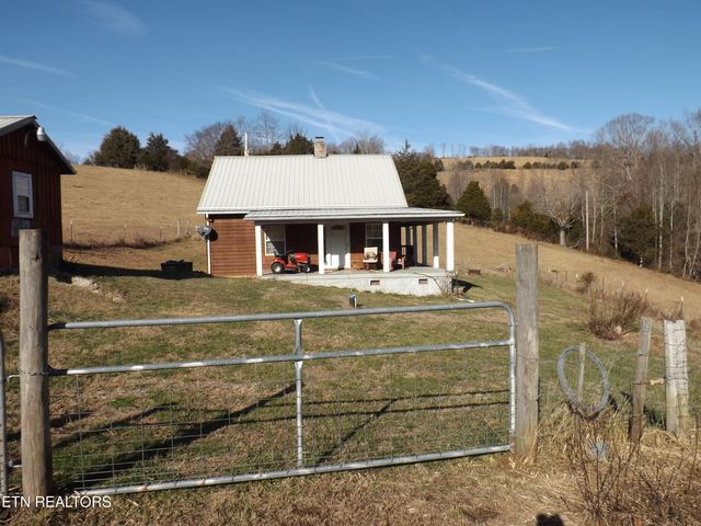 223 Ulysses Daniels Lane, Harrogate, TN 37752
