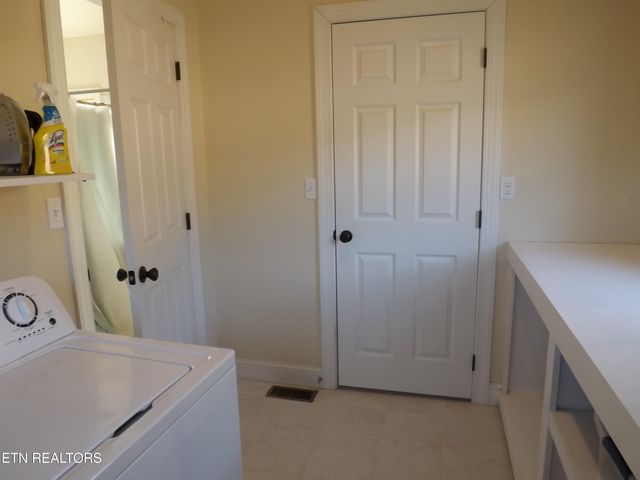 223 Ulysses Daniels Lane, Harrogate, TN 37752