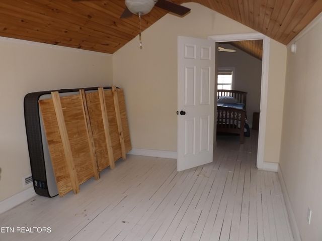 223 Ulysses Daniels Lane, Harrogate, TN 37752