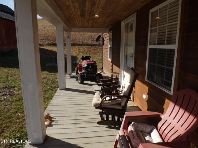 223 Ulysses Daniels Lane, Harrogate, TN 37752