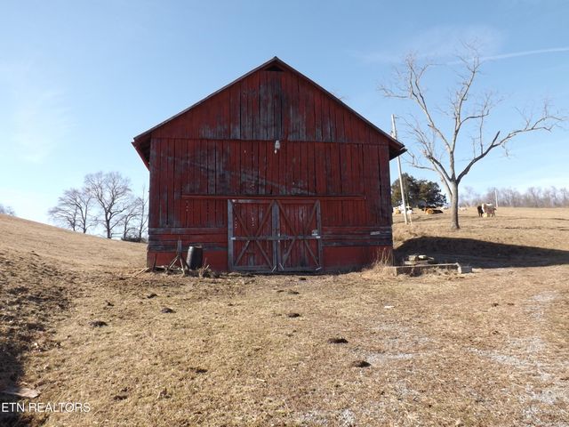 223 Ulysses Daniels Lane, Harrogate, TN 37752