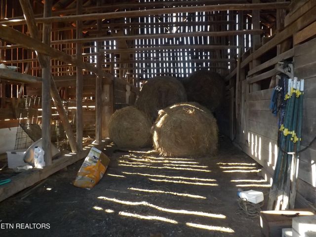 223 Ulysses Daniels Lane, Harrogate, TN 37752