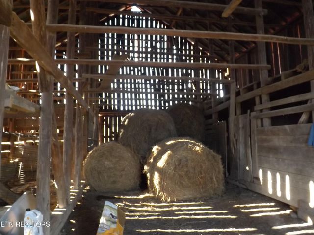 223 Ulysses Daniels Lane, Harrogate, TN 37752