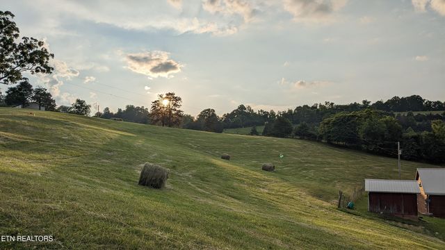 223 Ulysses Daniels Lane, Harrogate, TN 37752