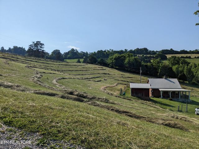 223 Ulysses Daniels Lane, Harrogate, TN 37752