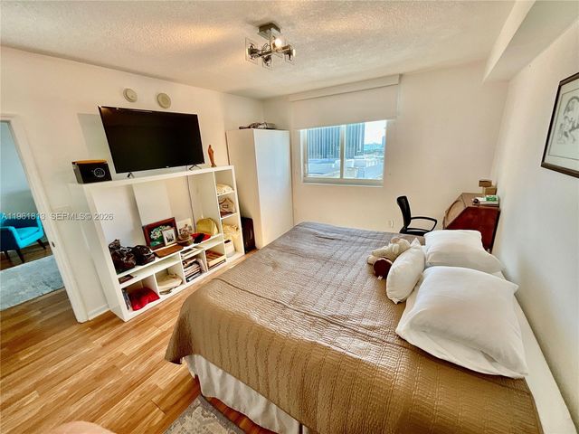 275 NE 18th St 1705, Miami, FL 33132