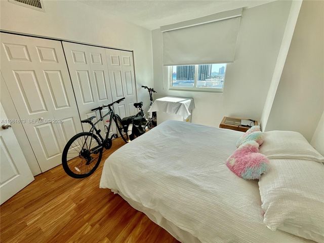 275 NE 18th St 1705, Miami, FL 33132