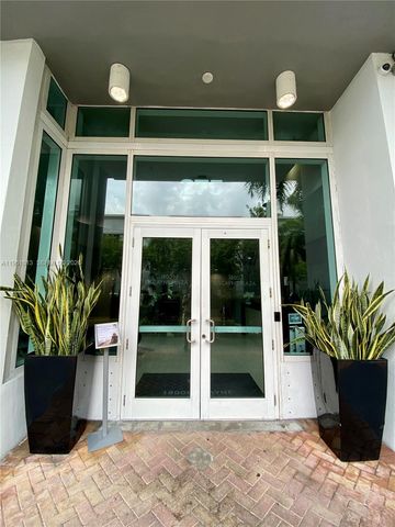 275 NE 18th St 1705, Miami, FL 33132