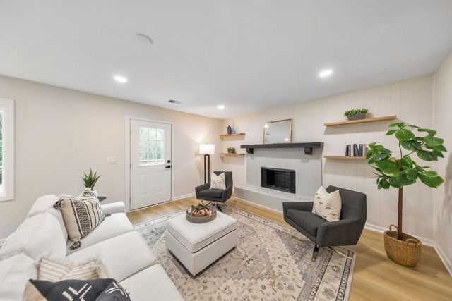 1548 Sprayberry Drive, Marietta, GA 30066