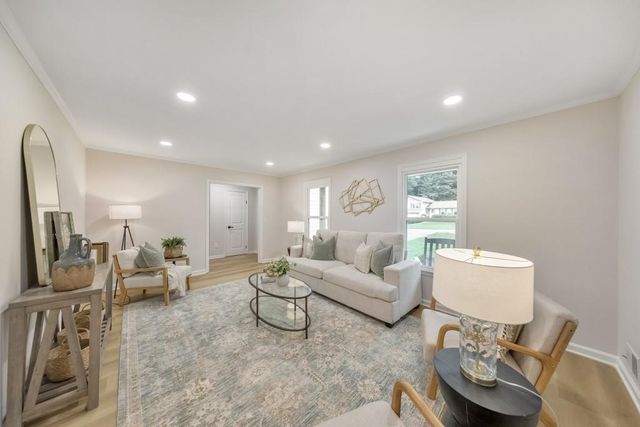 1548 Sprayberry Drive, Marietta, GA 30066