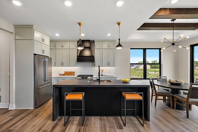 4076 Spring Meadow Drive, Sterling Heights, MI 48314