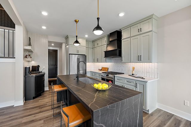 4076 Spring Meadow Drive, Sterling Heights, MI 48314