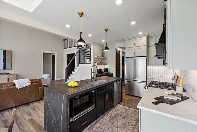 4076 Spring Meadow Drive, Sterling Heights, MI 48314