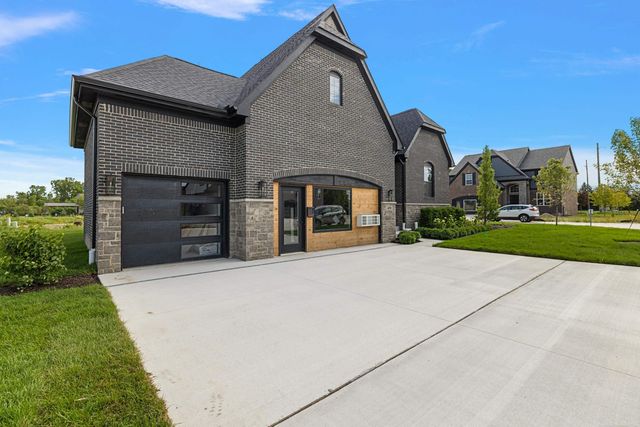 4076 Spring Meadow Drive, Sterling Heights, MI 48314