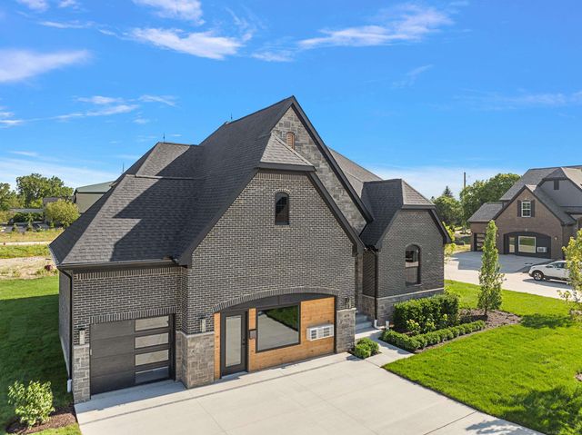 4076 Spring Meadow Drive, Sterling Heights, MI 48314