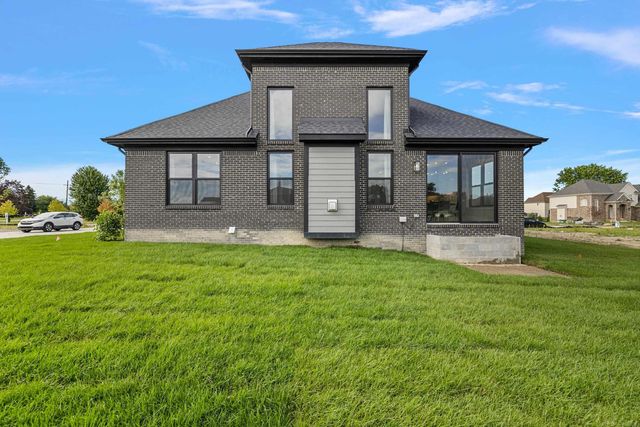 4076 Spring Meadow Drive, Sterling Heights, MI 48314