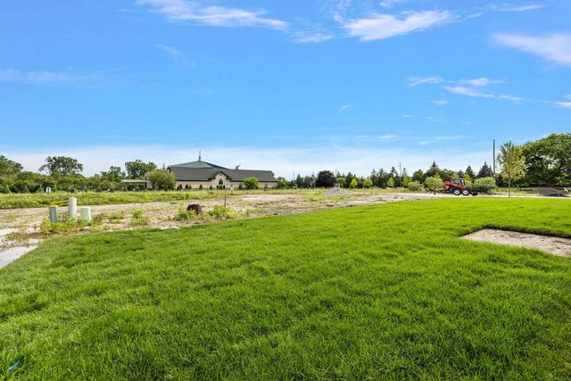 4076 Spring Meadow Drive, Sterling Heights, MI 48314