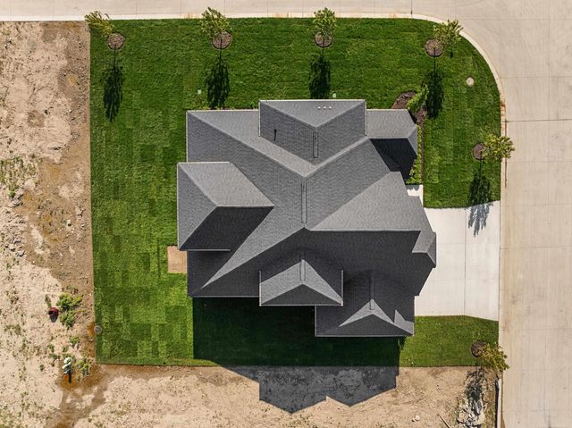 4076 Spring Meadow Drive, Sterling Heights, MI 48314