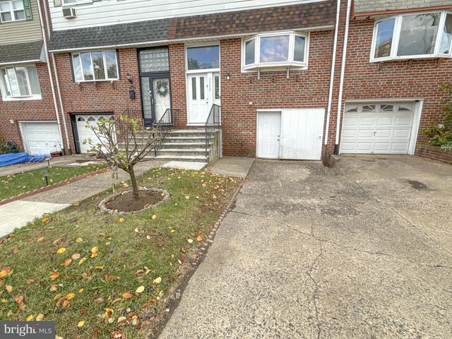 3242 BIRCH RD, Philadelphia, PA 19154