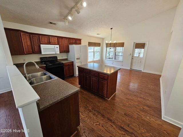 5014 N Hampton Drive SE, Southport, NC 28461