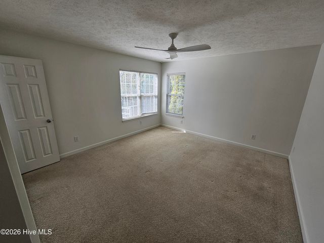 5014 N Hampton Drive SE, Southport, NC 28461