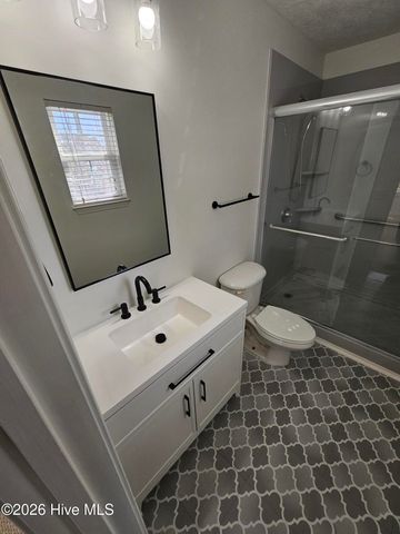 5014 N Hampton Drive SE, Southport, NC 28461