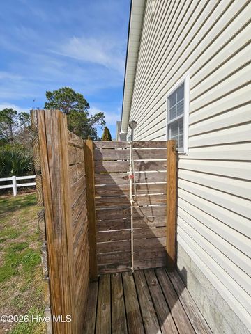 5014 N Hampton Drive SE, Southport, NC 28461