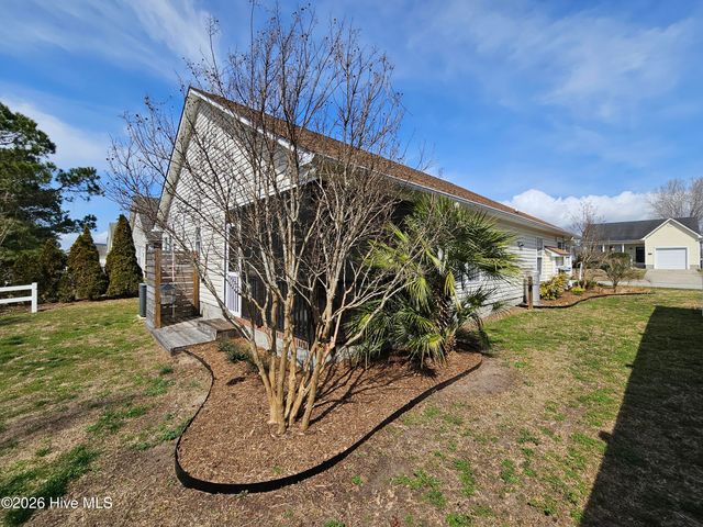 5014 N Hampton Drive SE, Southport, NC 28461