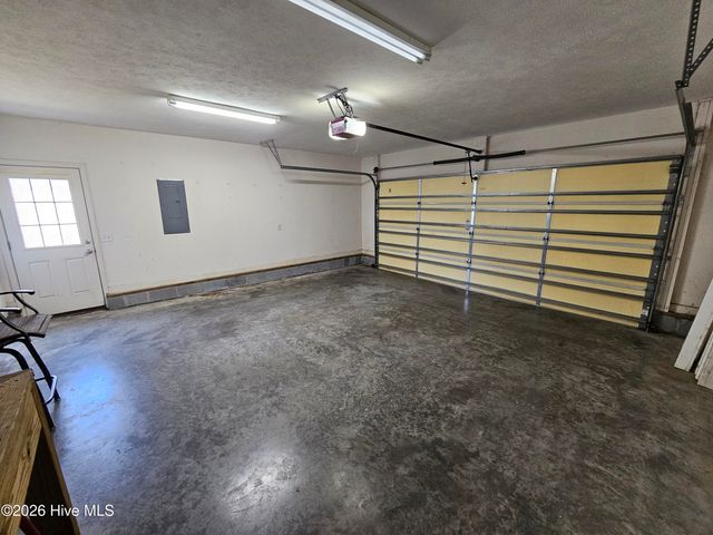 5014 N Hampton Drive SE, Southport, NC 28461