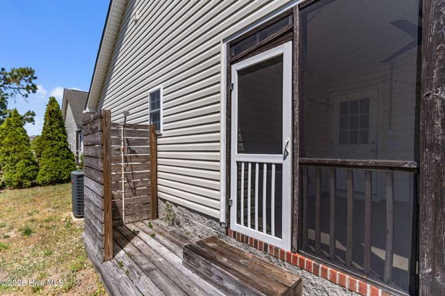 5014 N Hampton Drive SE, Southport, NC 28461