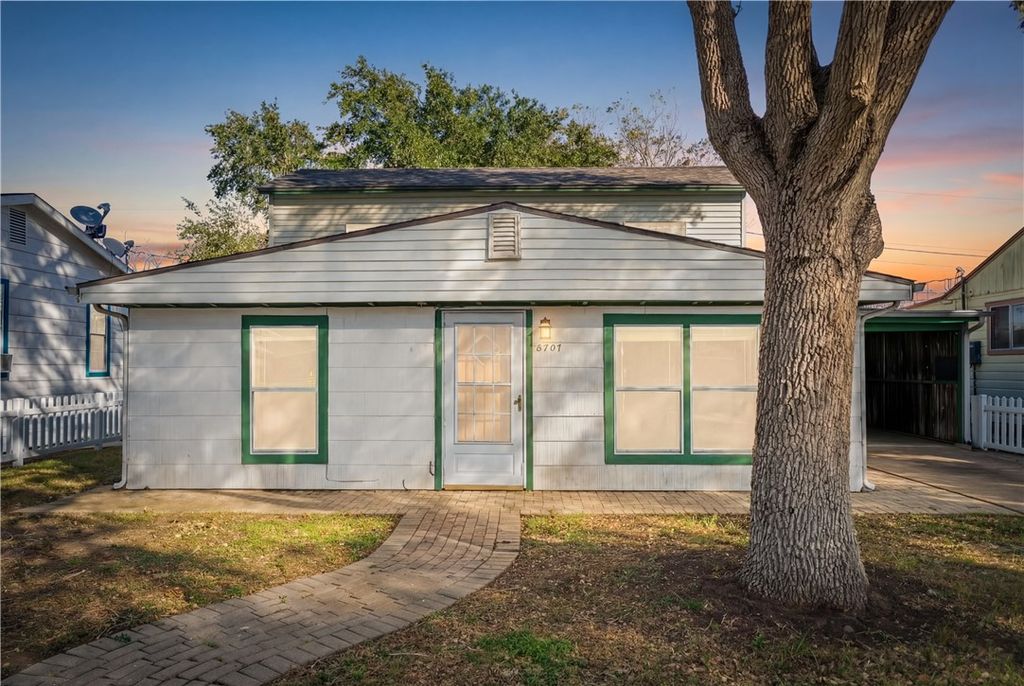 2704 Auther St, Corpus Christi, TX 78410