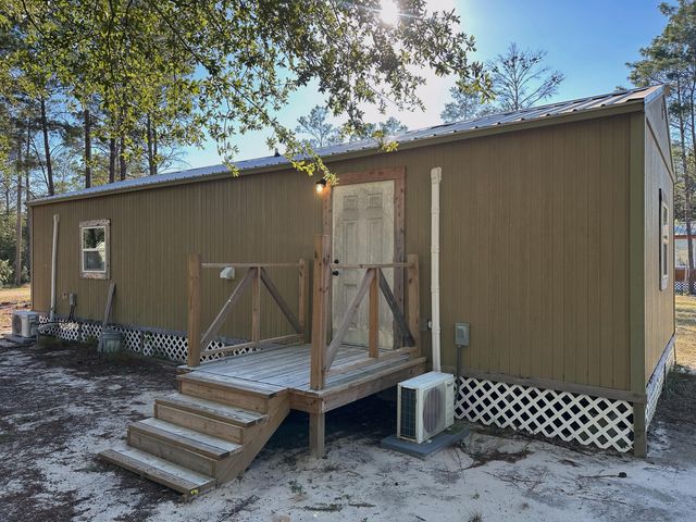 63 E Heather Avenue, Defuniak Springs, FL 32433