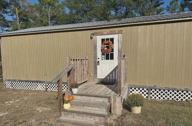 63 E Heather Avenue, Defuniak Springs, FL 32433