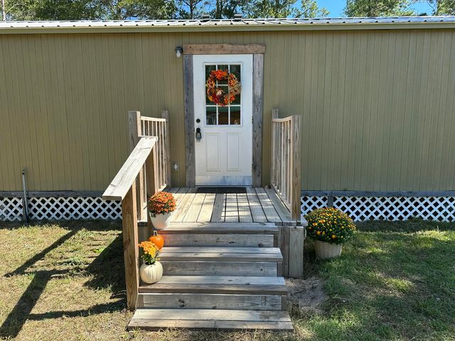 63 E Heather Avenue, Defuniak Springs, FL 32433