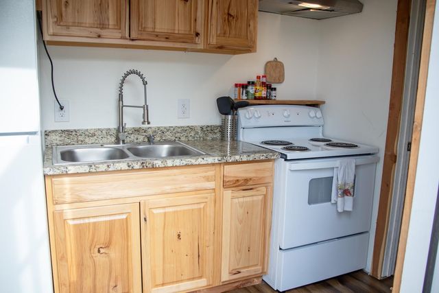 63 E Heather Avenue, Defuniak Springs, FL 32433