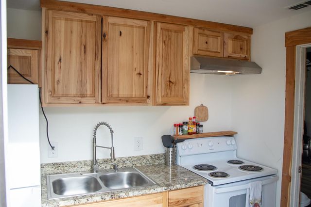 63 E Heather Avenue, Defuniak Springs, FL 32433