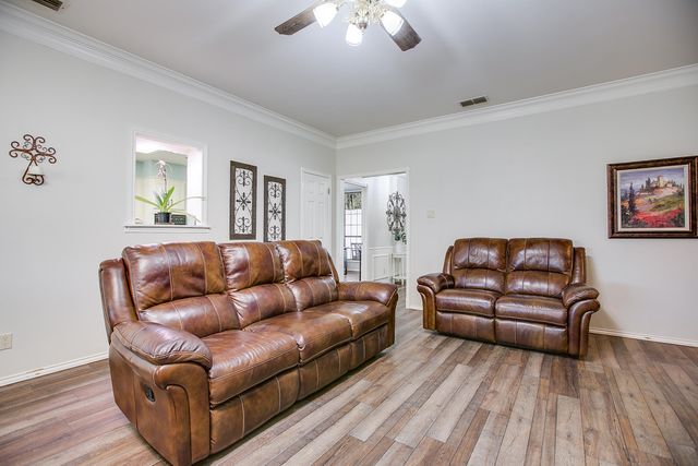 102 Decoty Drive, San Angelo, TX 76905