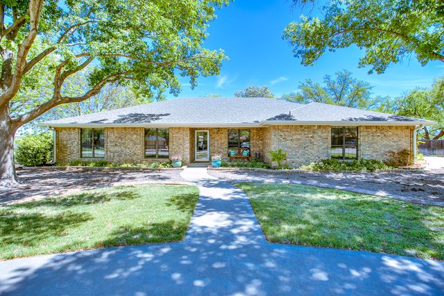 102 Decoty Drive, San Angelo, TX 76905