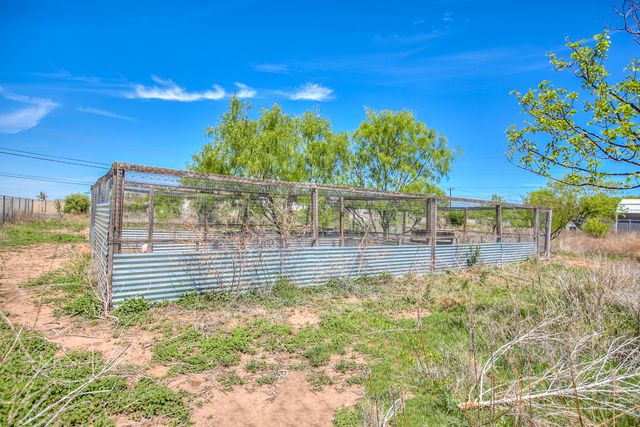 102 Decoty Drive, San Angelo, TX 76905