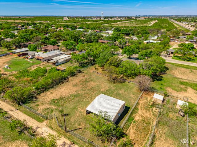 102 Decoty Drive, San Angelo, TX 76905