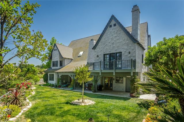 24537 Peachland Avenue, Newhall, CA 91321