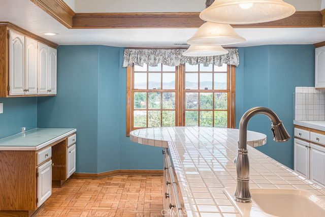 24537 Peachland Avenue, Newhall, CA 91321