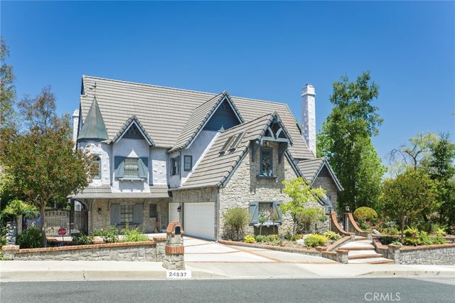 24537 Peachland Avenue, Newhall, CA 91321
