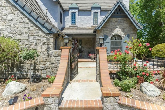 24537 Peachland Avenue, Newhall, CA 91321