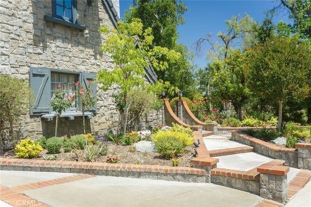 24537 Peachland Avenue, Newhall, CA 91321