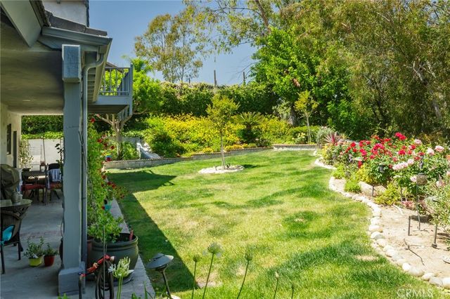 24537 Peachland Avenue, Newhall, CA 91321