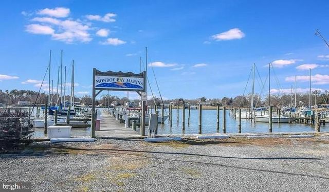 418 SHOREWOOD DR, Colonial Beach, VA 22443