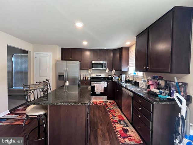 418 SHOREWOOD DR, Colonial Beach, VA 22443